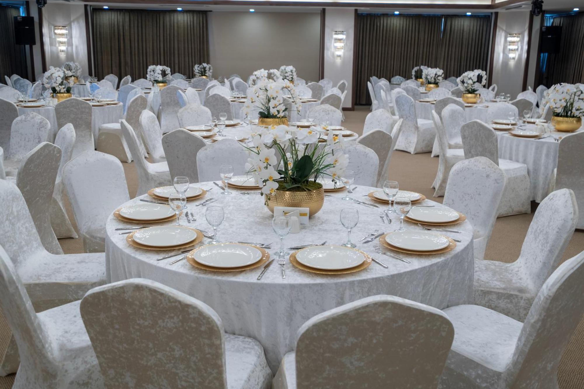 Park Dedeman Mersin Marina Çiftlikköy 외부 사진